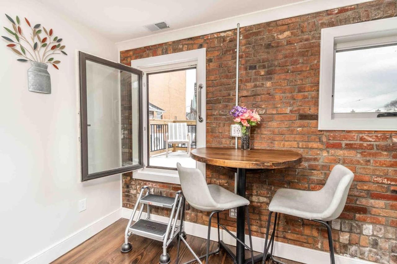 Appartamento Luxury Design Focused, Detroit Themed Apt Near Downtown In The Art District Esterno foto